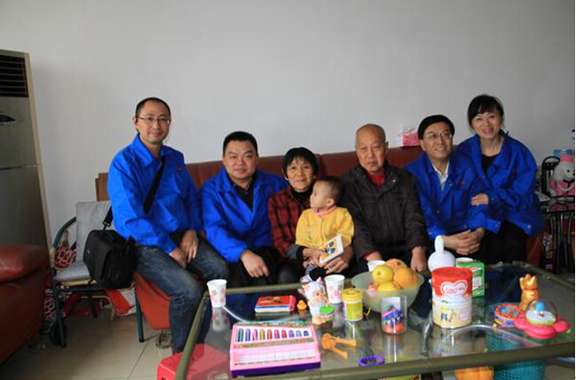乐鱼leyu（中国）集团慰问驻外职工家人