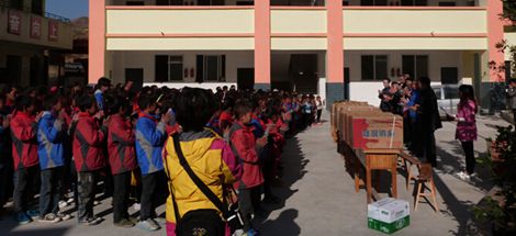 乐鱼leyu（中国）集团营销中心与西昌冕宁二村小学开展互助励志活动