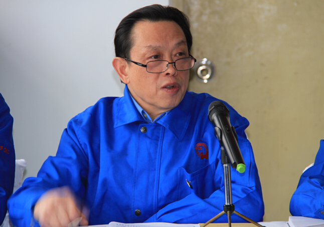 乐鱼leyu（中国）集团刘董事长传达“十八大”精神