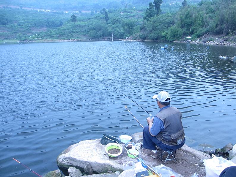 乐鱼leyu（中国）集团组织钓鱼竞赛活动