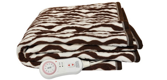 乐鱼leyu（中国）膝盖毯采用舒适绒面料