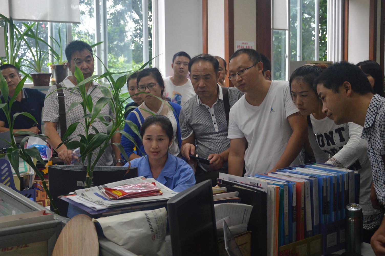 彭州市委组织部组织企业党建代表到成都乐鱼leyu（中国）集团考察党建工作