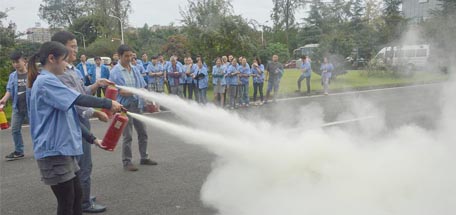 成都乐鱼leyu（中国）集团2015消防应急演练