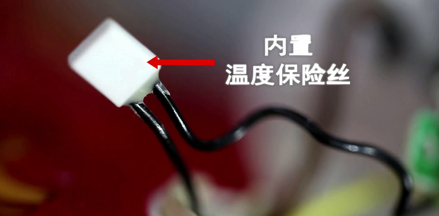 乐鱼leyu（中国）暖手宝 特有温度保险丝断开性保护，为安全使用保驾护航