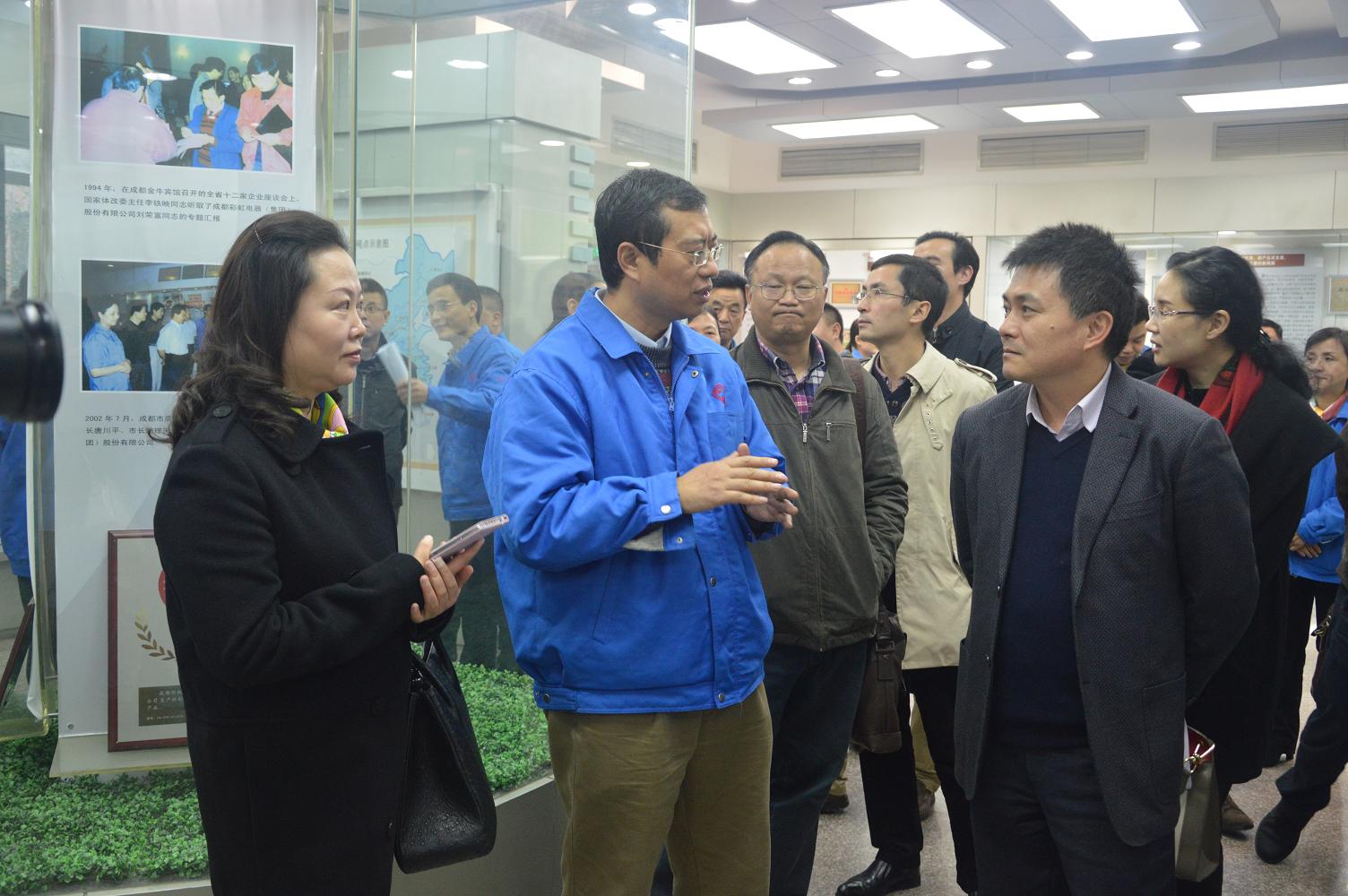 四川省工商行政管理局到乐鱼leyu（中国）公司开展“送法进民企”普法宣传活动