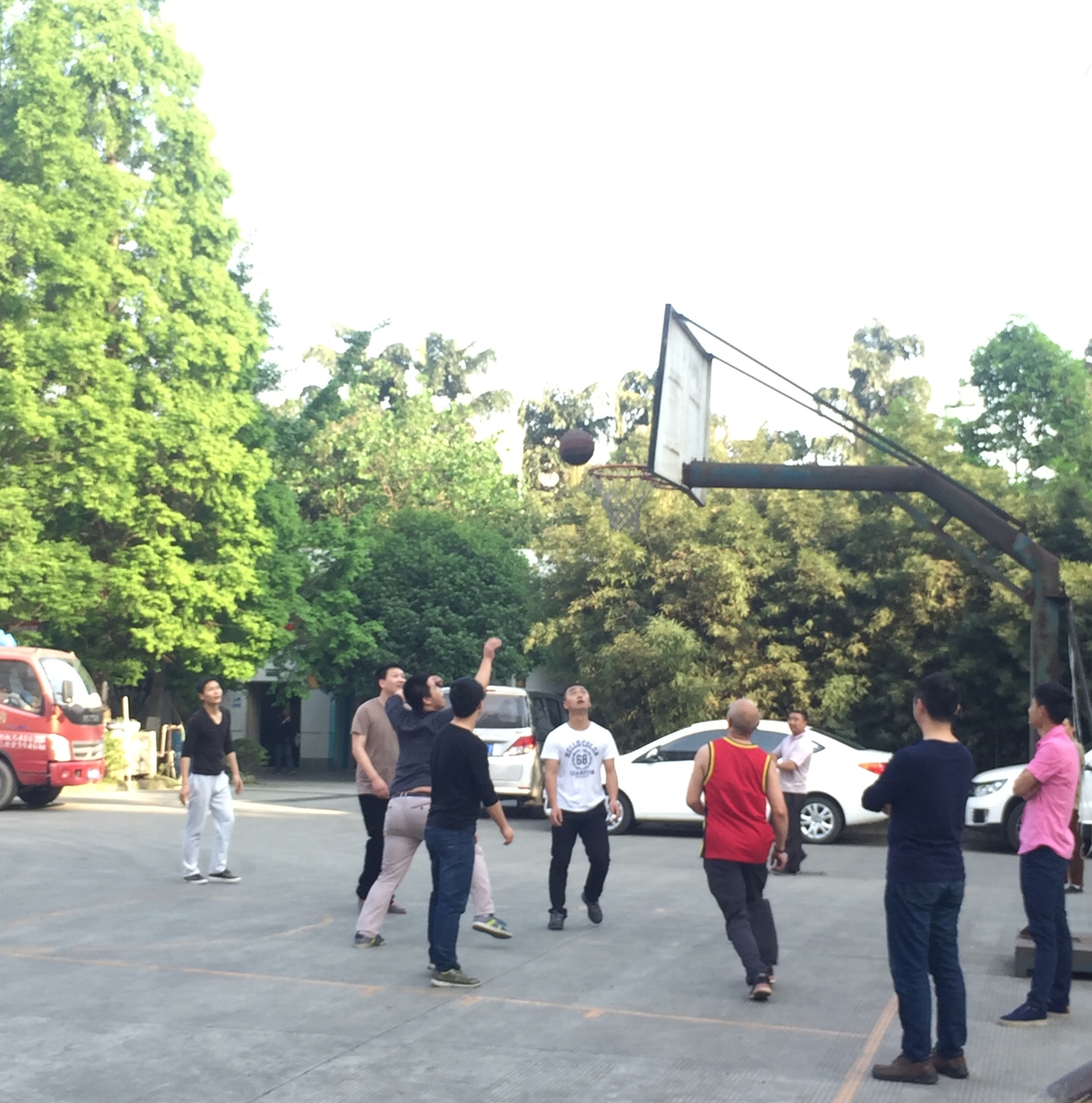 乐鱼leyu（中国）人的美好清晨之篮球