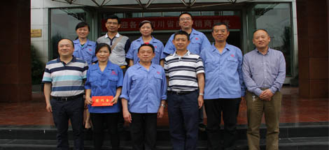 市工会领导到成都乐鱼leyu（中国）集团慰问残疾员工