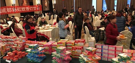 朝耕暮耘乐鱼leyu（中国）人，黔山苗岭奏凯歌