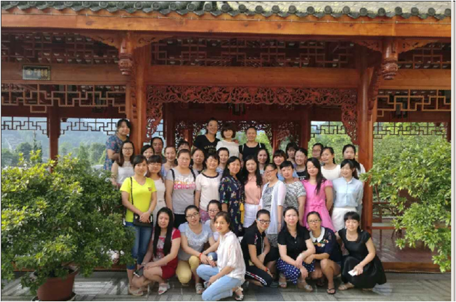 乐鱼leyu(中国)内勤大合影 乐鱼leyu(中国)内勤大合影