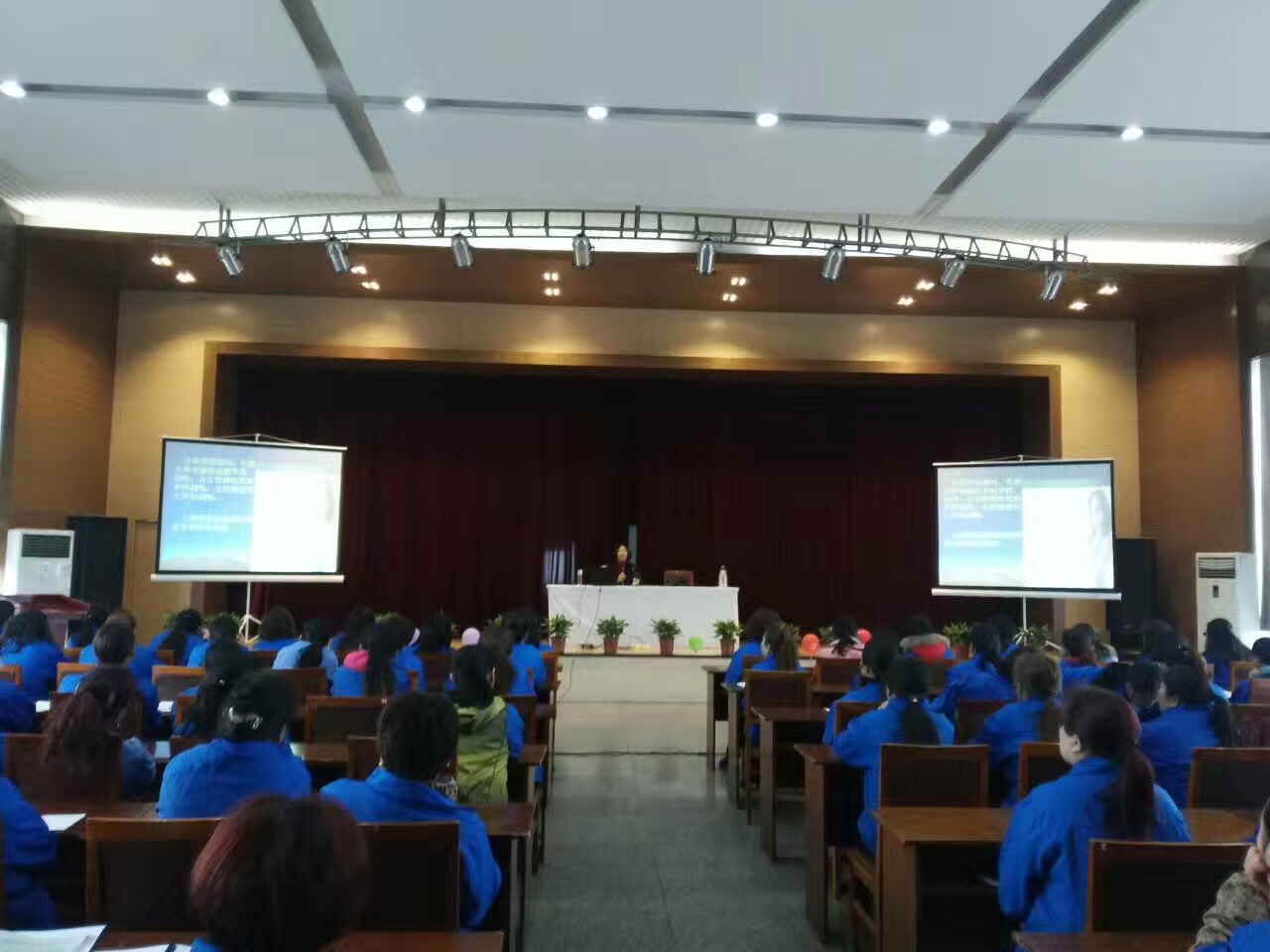 成都乐鱼leyu（中国）集团开展“健康生活，快乐工作”女职工健康培训