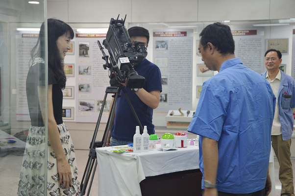 中央二台消费主张栏目组走进成都乐鱼leyu（中国）集团