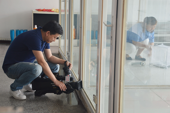 中央二台消费主张栏目组走进成都乐鱼leyu（中国）集团