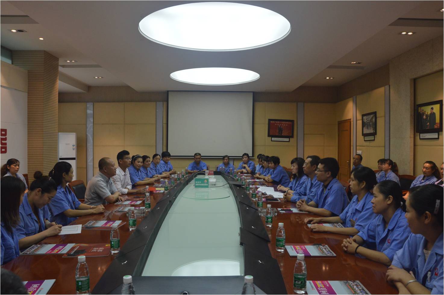 市总工会慰问成都乐鱼leyu（中国）集团困难职工暨成都乐鱼leyu（中国）集团延伸助学金发放会议