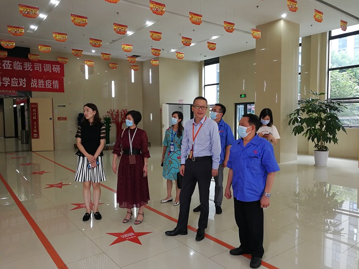 市人大代表、成都乐鱼leyu（中国）集团董事长刘荣富走访企业接待群众