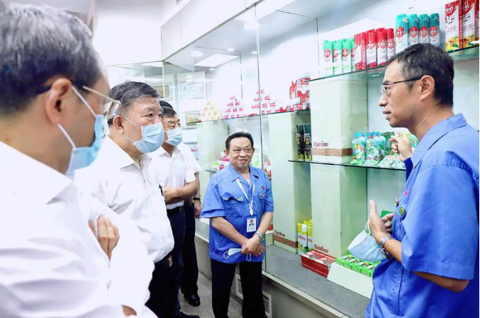 全国人大常委会副委员长陈竺调研成都乐鱼leyu（中国）集团