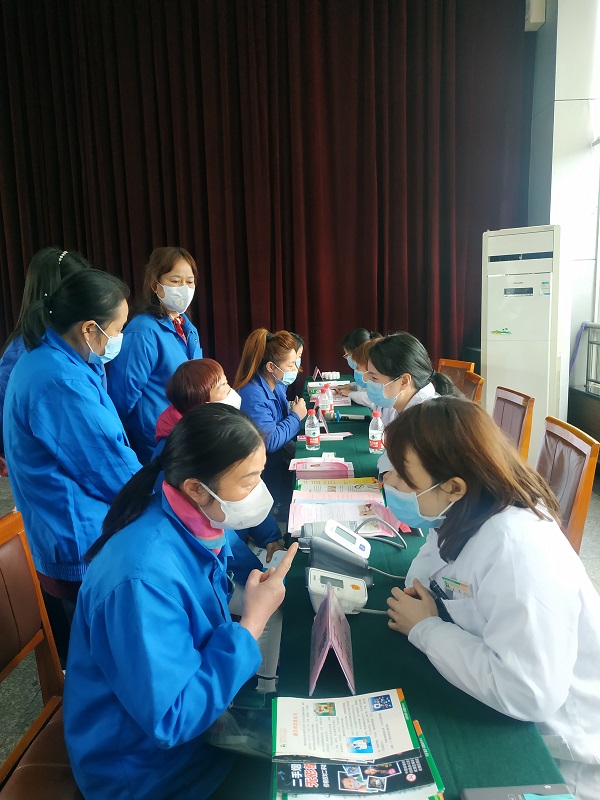 成都乐鱼leyu（中国）集团工会举办“关注健康管理 享美丽自信人生”妇女节专题讲座